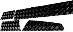 R/ROVER CLASSIC CHEQUER SKIRTING KIT BLACK (4 DOOR)