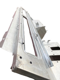 Land Rover Defender Early TD5 Bulkhead - Image 12