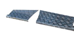 DEFENDER 110" CHEQUER PLATE REAR WING CORNER PROTECTORS