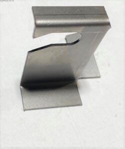 BONNET RELEASE BRACKET PRE TD5