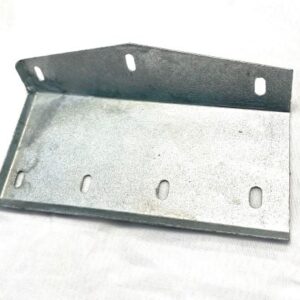 Front Mudflap Mounting Bracket LH Range Rover Classic And Discovery 1 (392679)