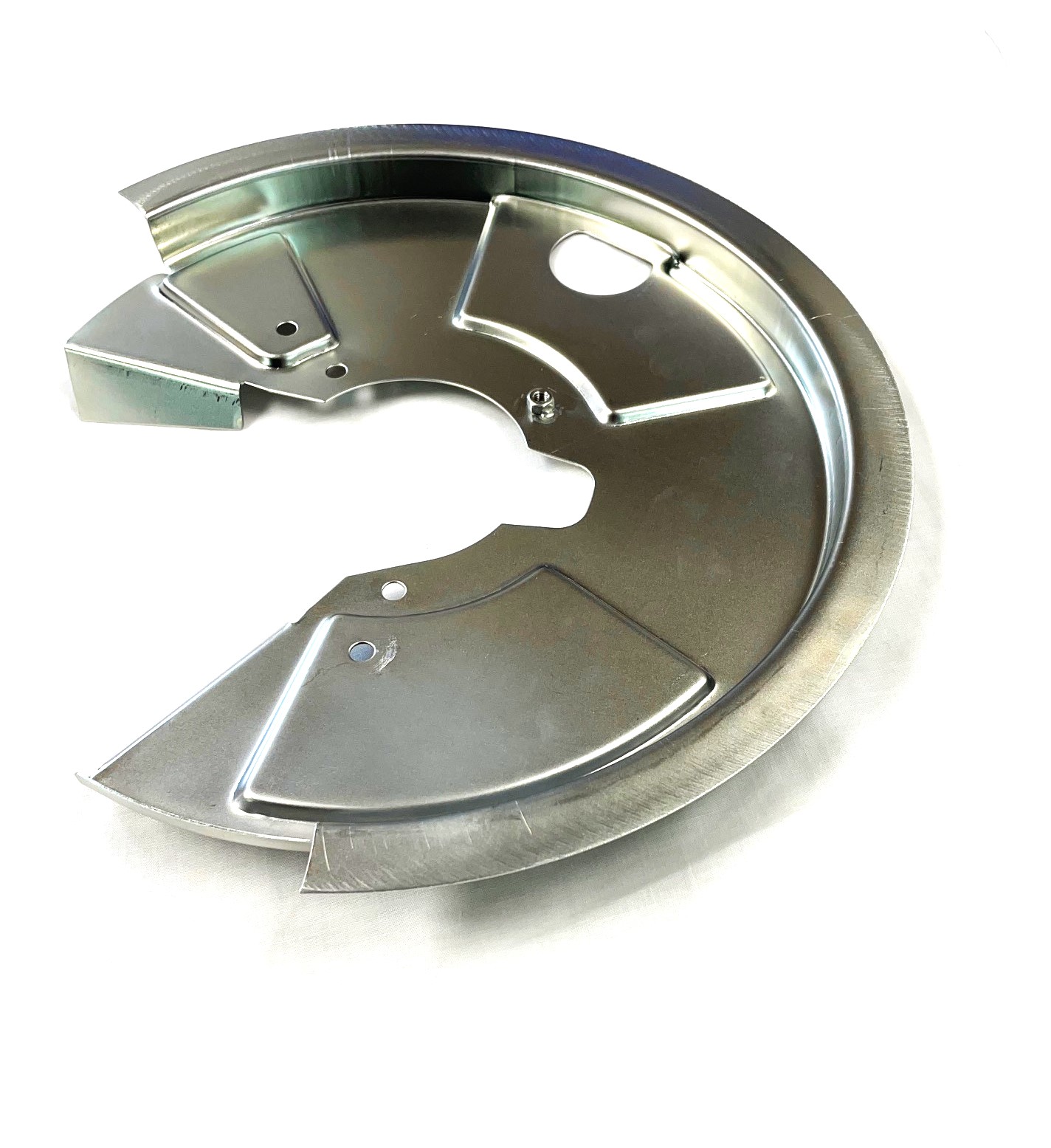 Defender R/H Rear Disc Brake Cover LR017960