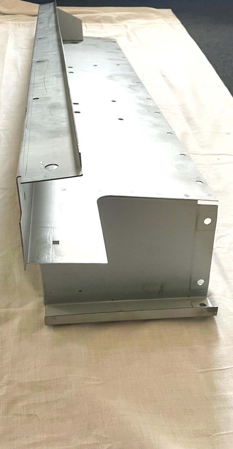 2 Door R/Hand (O/S) Range Rover Classic Outer Sill (1969-1994) - Image 4