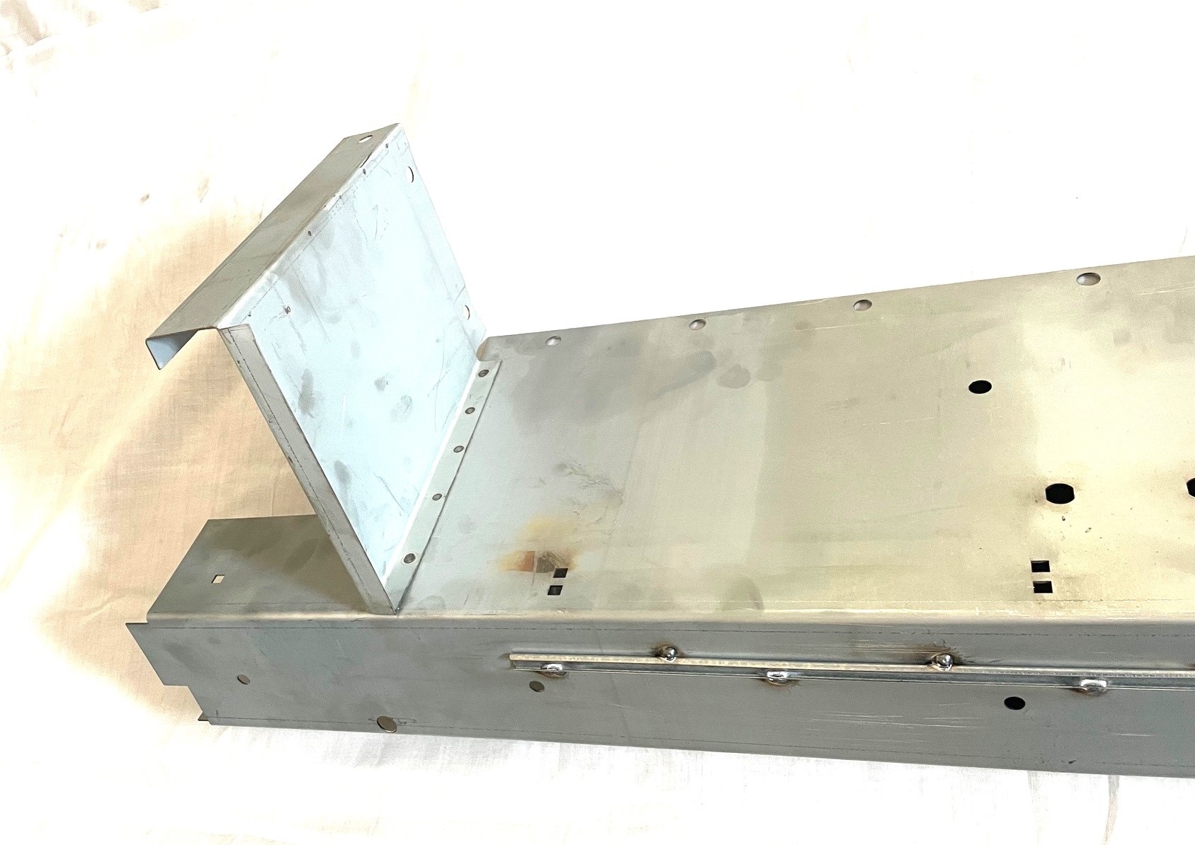 2 Door R/Hand (O/S) Range Rover Classic Outer Sill (1969-1994) - Image 2